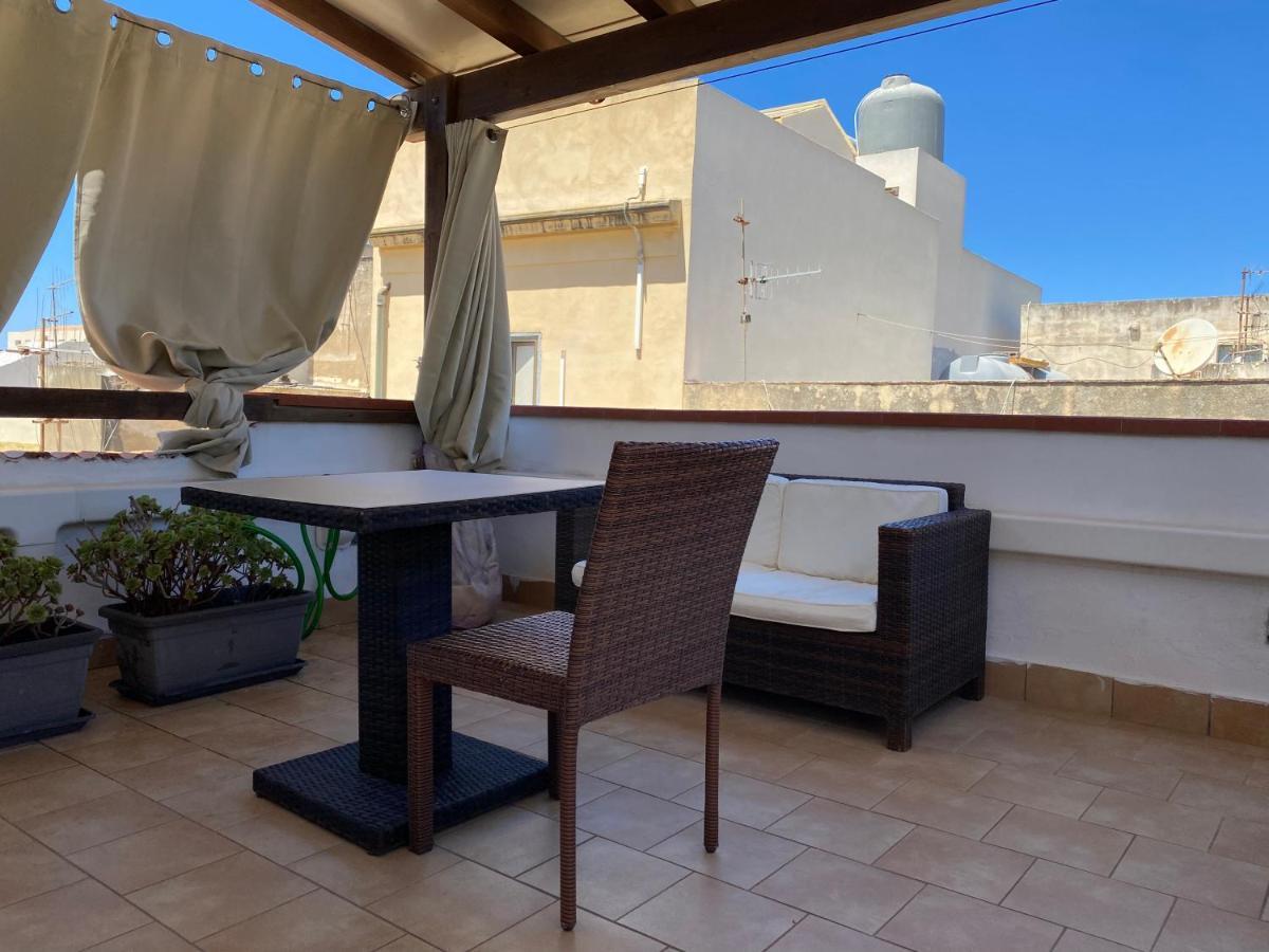 Mansarda Con Terrazzo Apartamento Trapani Exterior foto