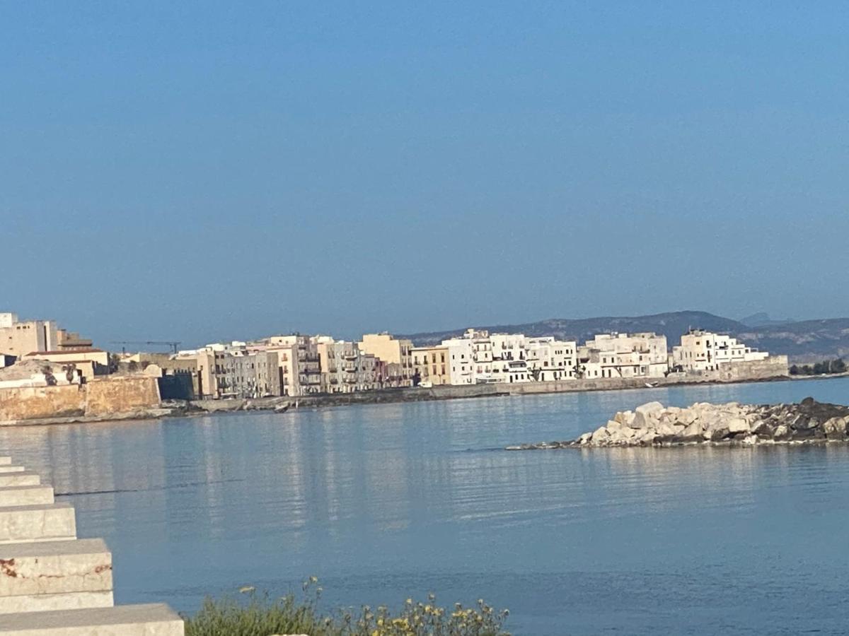 Mansarda Con Terrazzo Apartamento Trapani Exterior foto