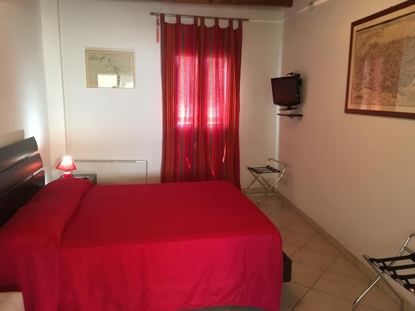Mansarda Con Terrazzo Apartamento Trapani Exterior foto