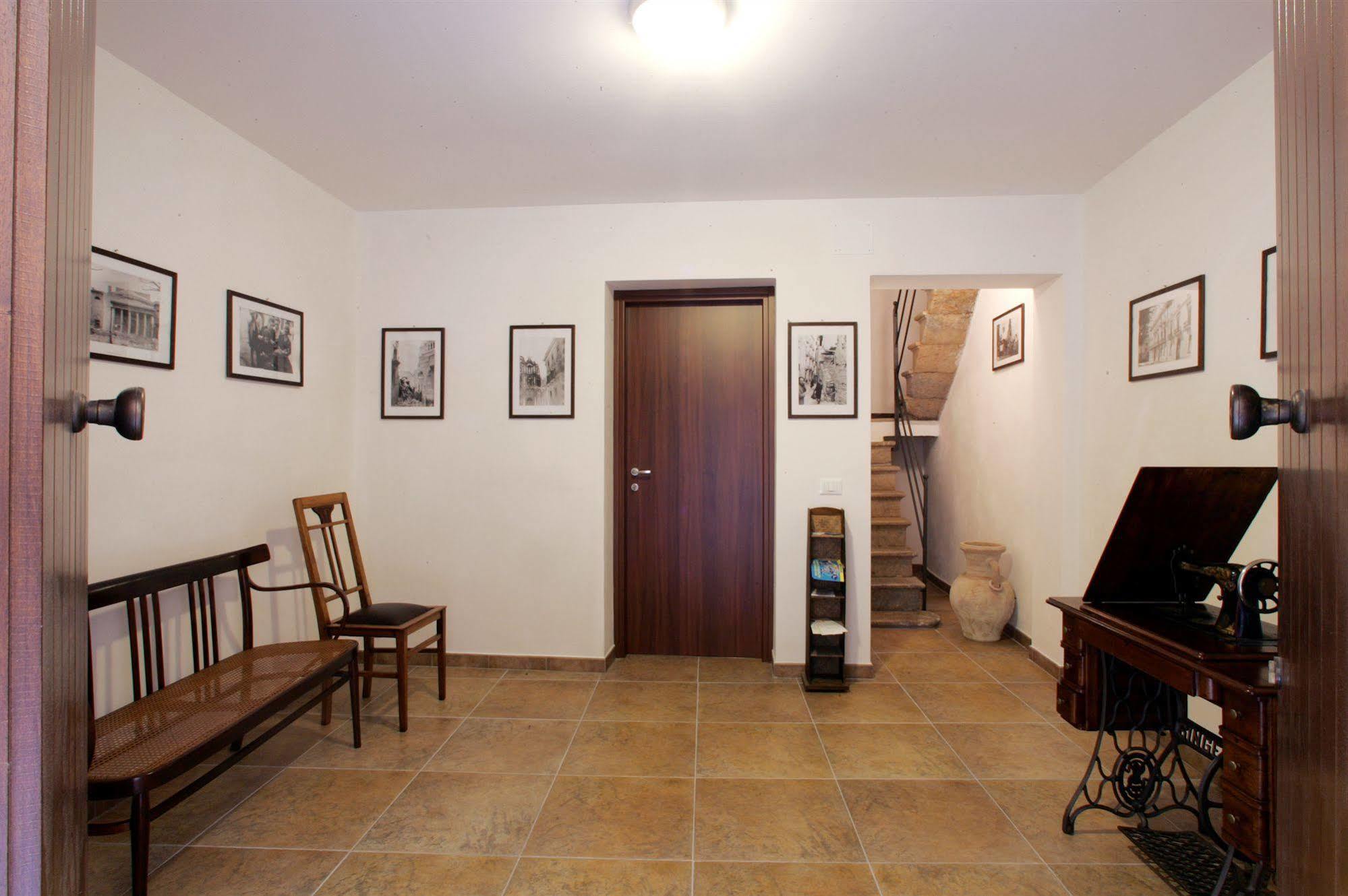 Mansarda Con Terrazzo Apartamento Trapani Exterior foto
